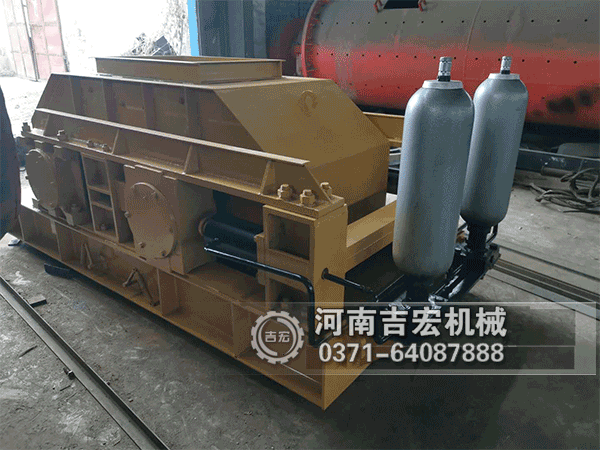 把粗砂打成細沙的機子