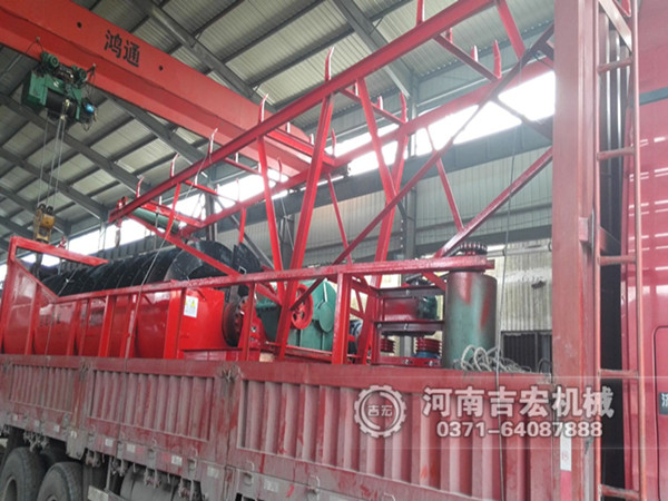 螺旋洗石機、移動輸送機發(fā)往東北