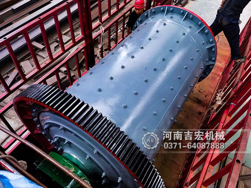 球磨機(jī)磨石灰石,選擇鋼球還是鋼段？襯板材質(zhì)如何選？專業(yè)指南!